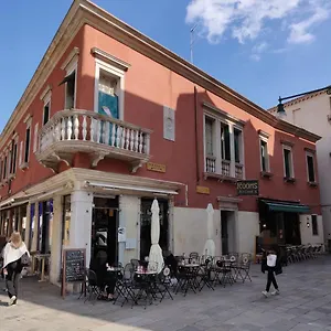 Archie's House Italien