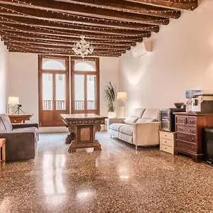 Palazzo Daponte Italien